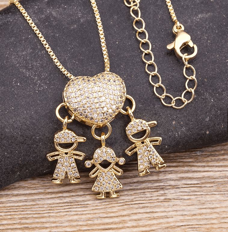 Collar Amor de Madre con Colgante en Baño de Oro de 18k